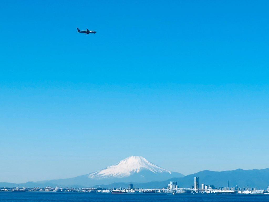 海ほたるから見える富士山